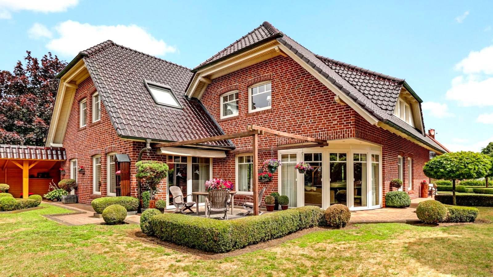 Deze Villa Koop Je Voor Gemiddelde Huizenprijs Vlakbij Duitse Grens