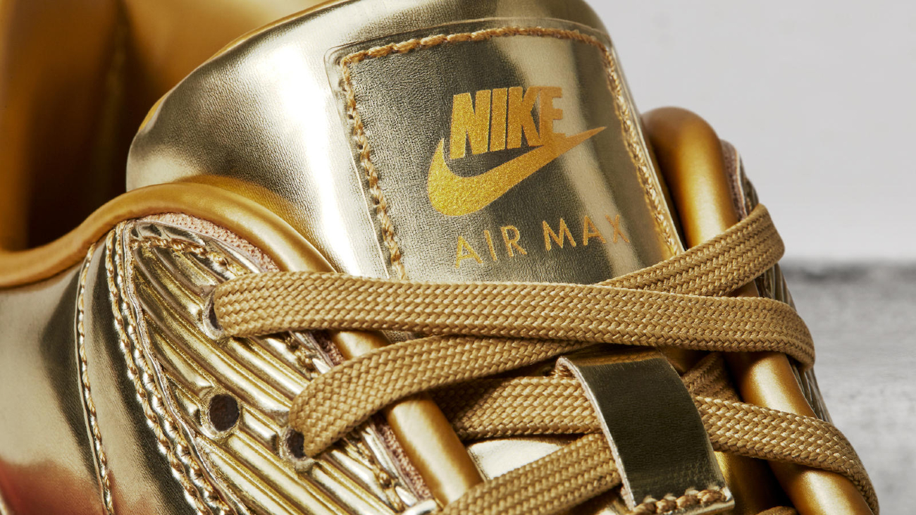 jazz Maan oppervlakte De kerk Nike dropt metallic gouden Air Max 90 sneakers