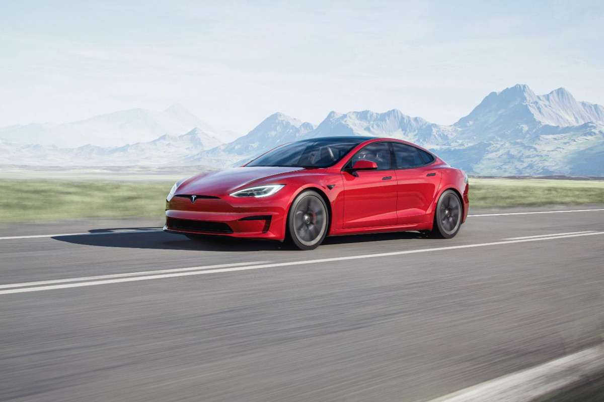 Ingang Kudde Goot Tesla onthult nieuwe Model S met ongekende range en bizarre acceleratie